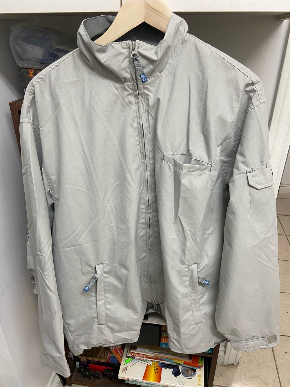 Vintage Quiksilver Light Gray Lightweight Zip Jacket